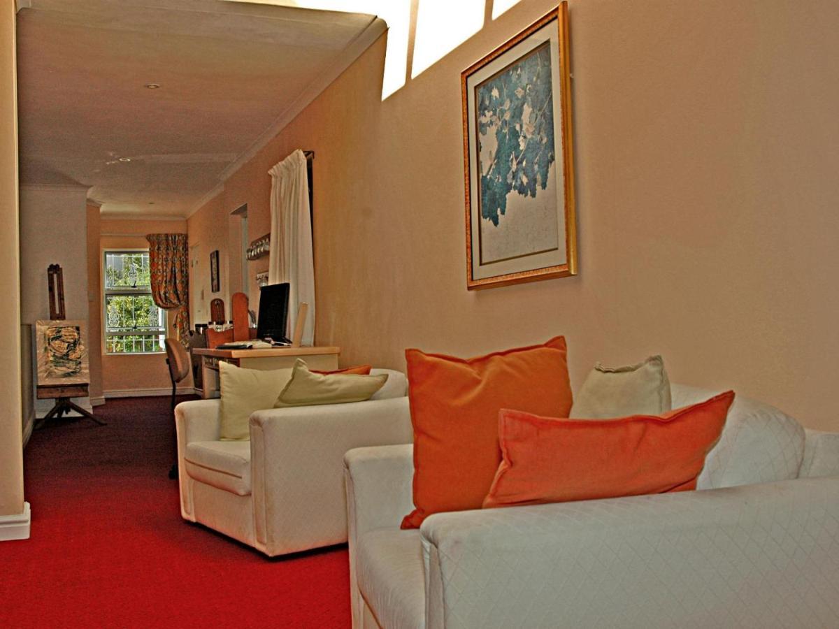קניסנה Lagoona Inn מראה חיצוני תמונה